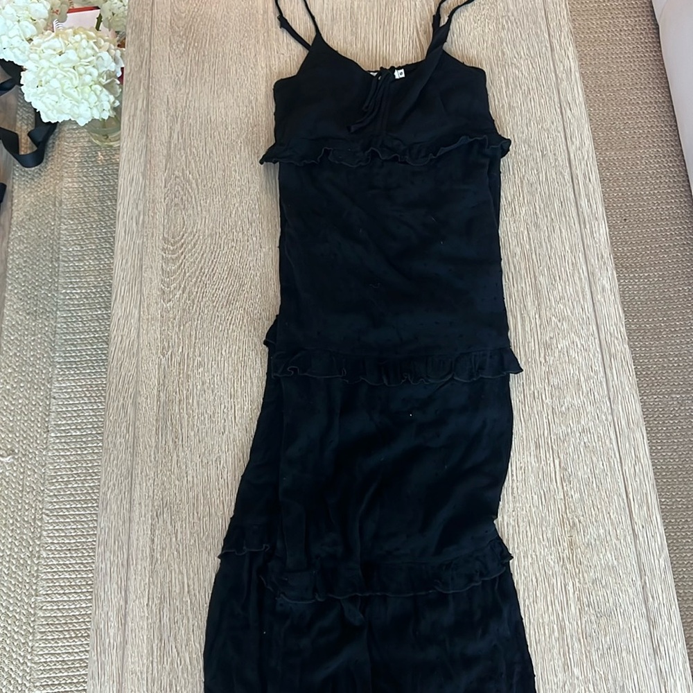 Misred long black dress